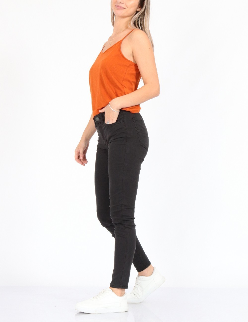 Maiou Q/S, maro - 1 | YEO
