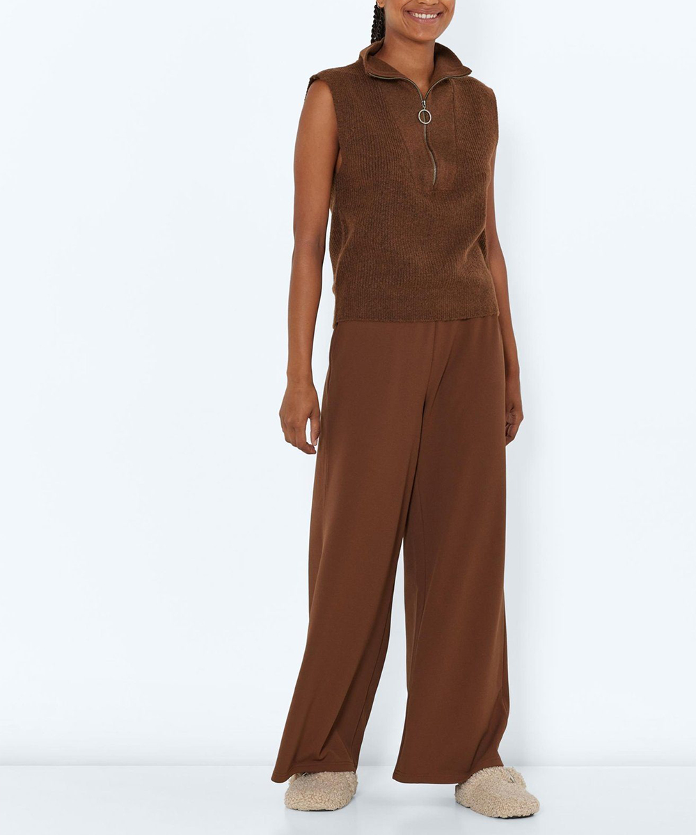 Vesta Noisy May, maro