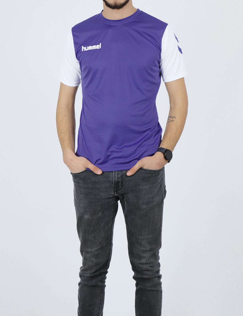 Tricou Hummel, mov