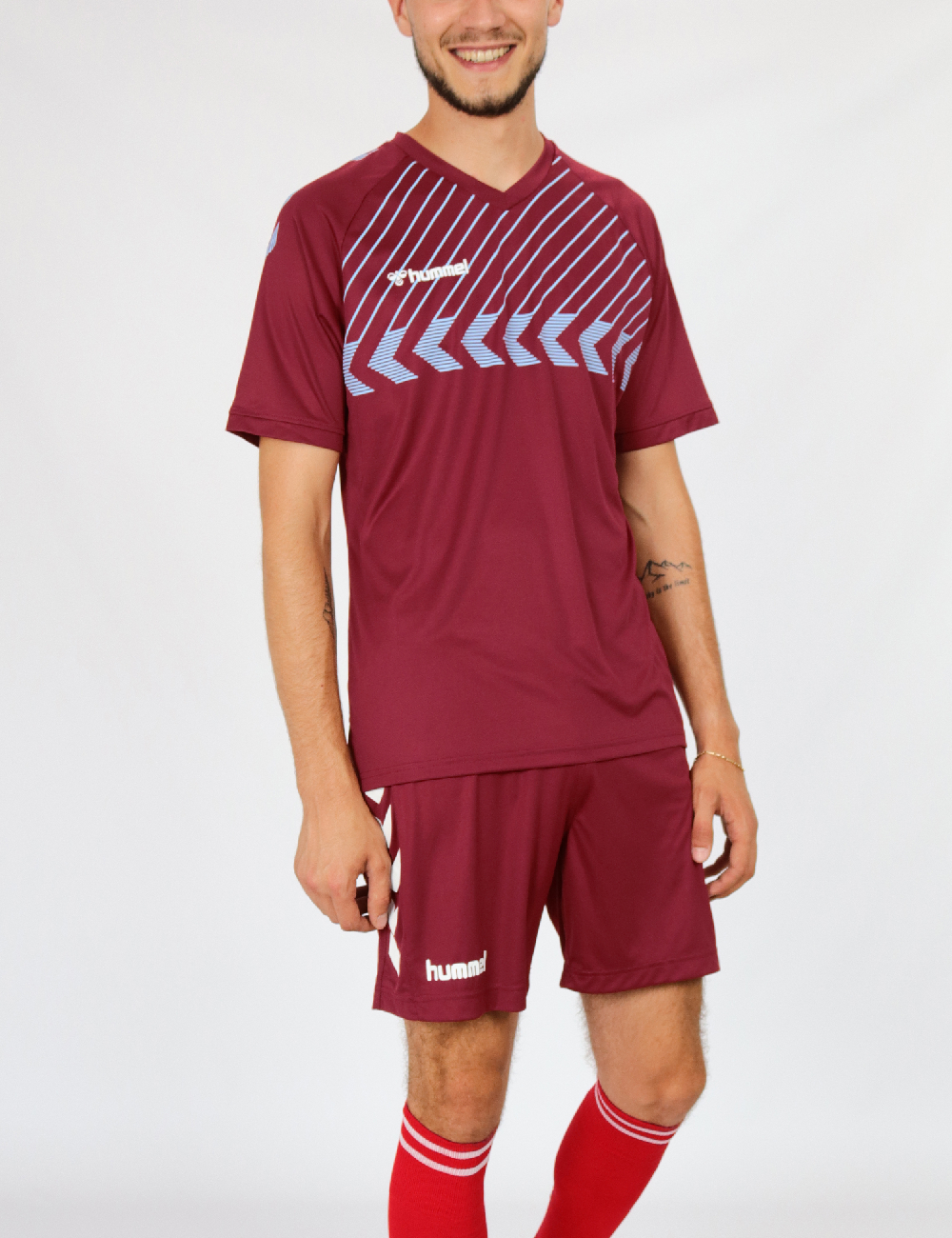Tricou Hummel, visiniu
