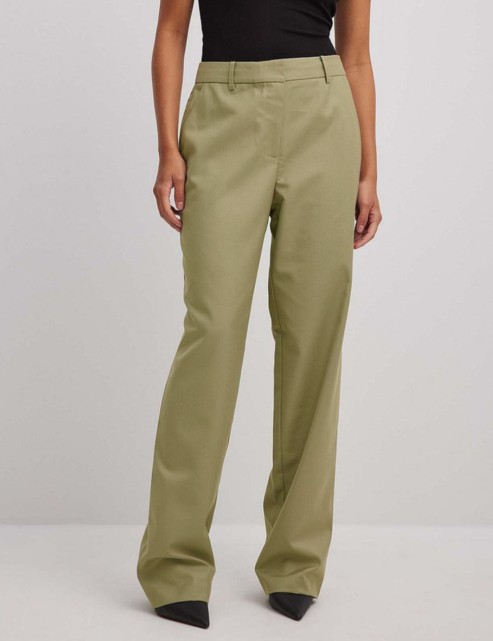 Pantaloni NA-KD, kaki