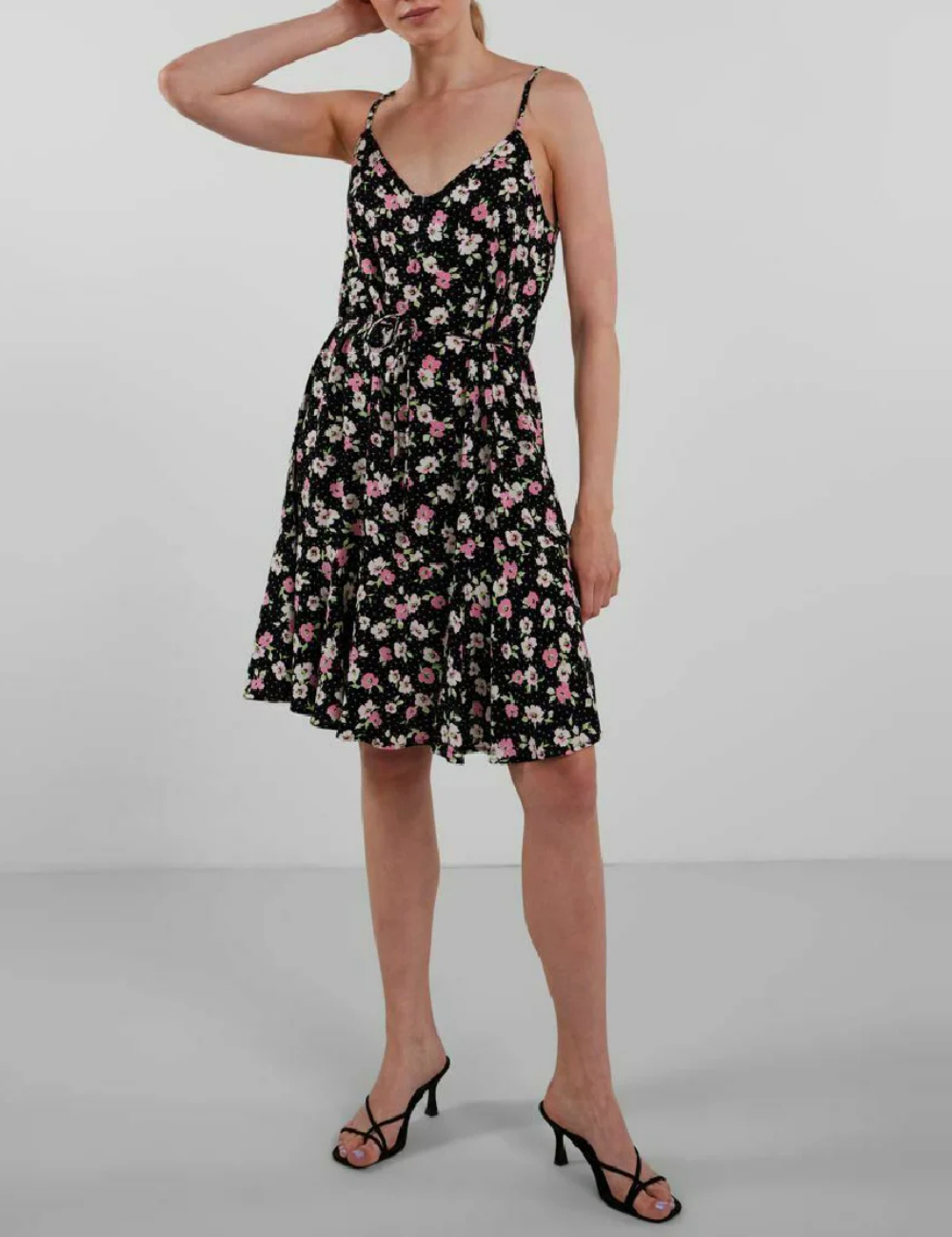 Rochie scurta Pieces, negru floral