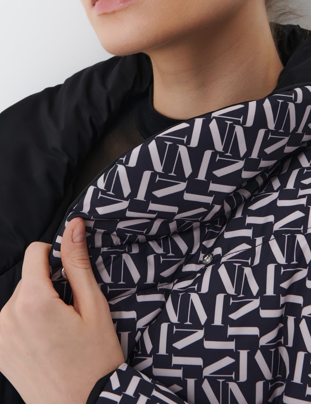 Geaca reversibila Reserved, negru - 1 | YEO