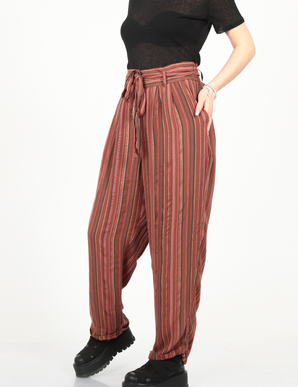 Pantaloni American Eagle, maro