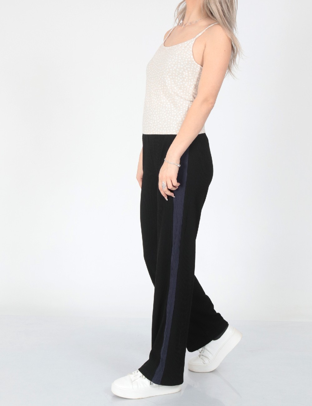 American Eagle Maiou, crem