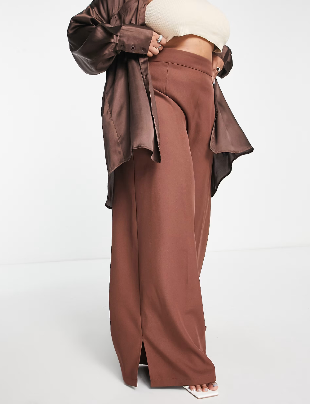Pantaloni IN THE STYLE Plus Size, maro - 1 | YEO