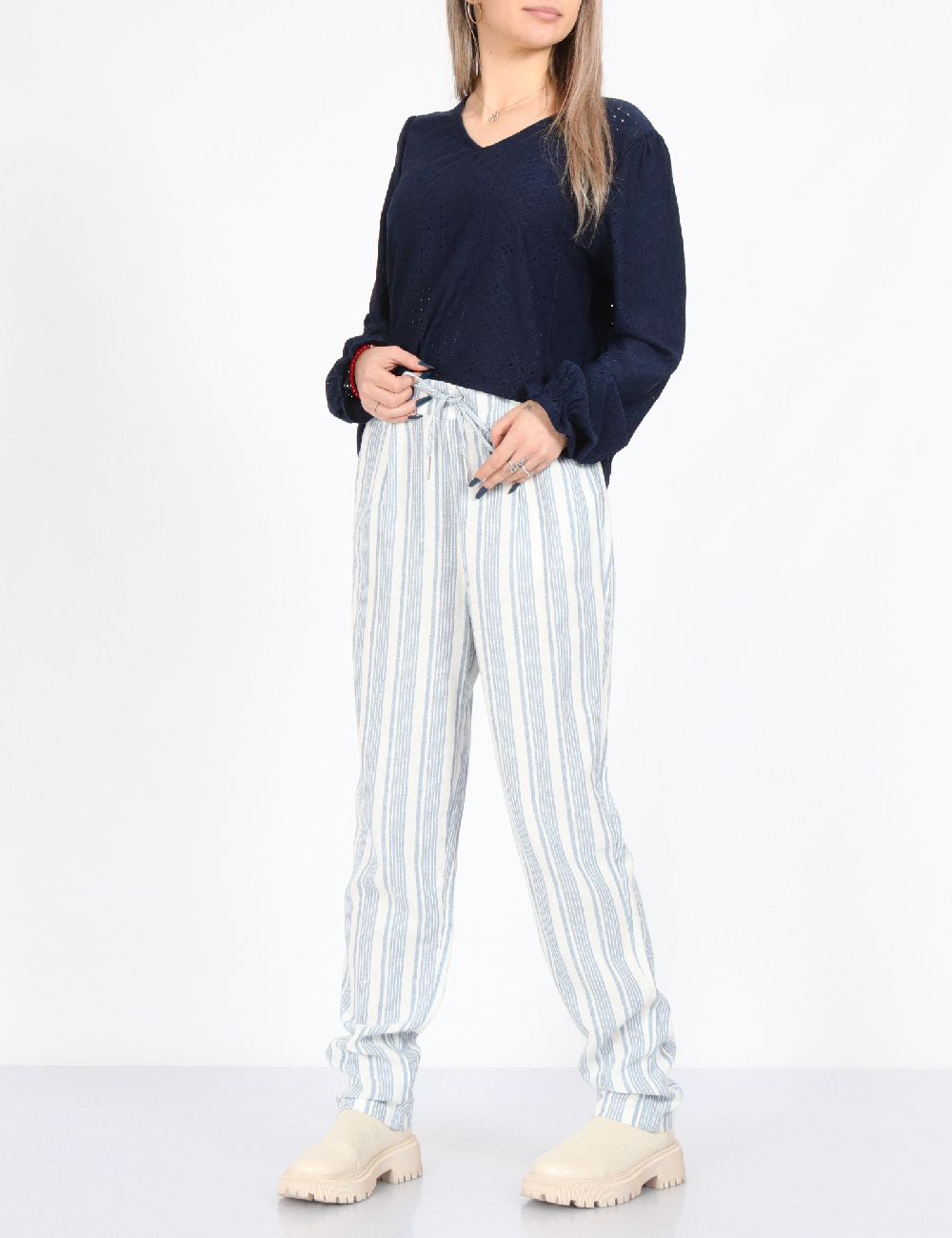 Pantaloni Only, alb/albastru