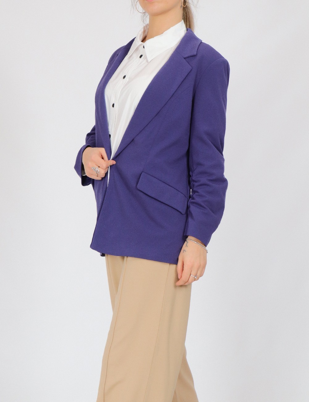 Blazer Only, mov - 1 | YEO