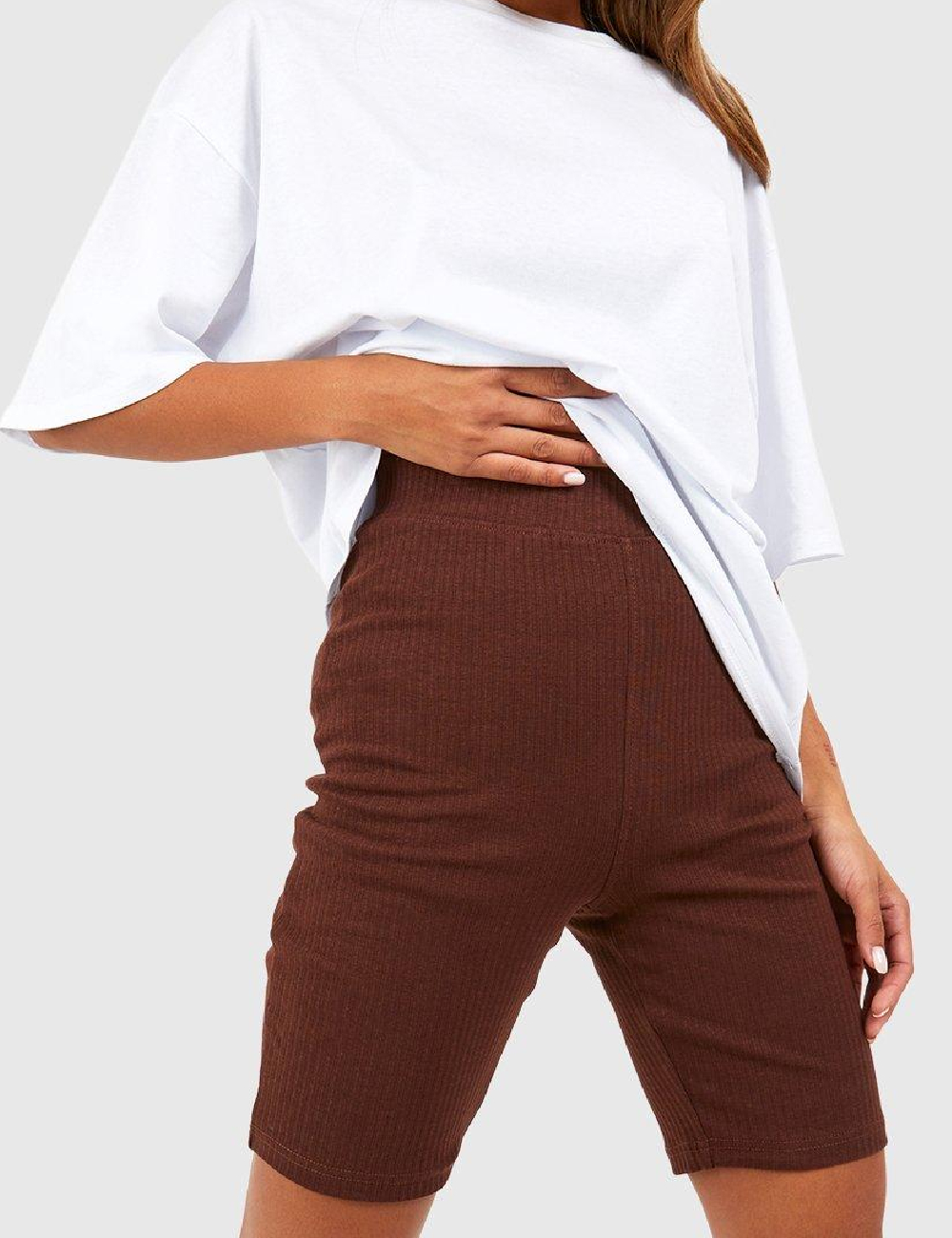 Pantaloni scurti Boohoo, maro