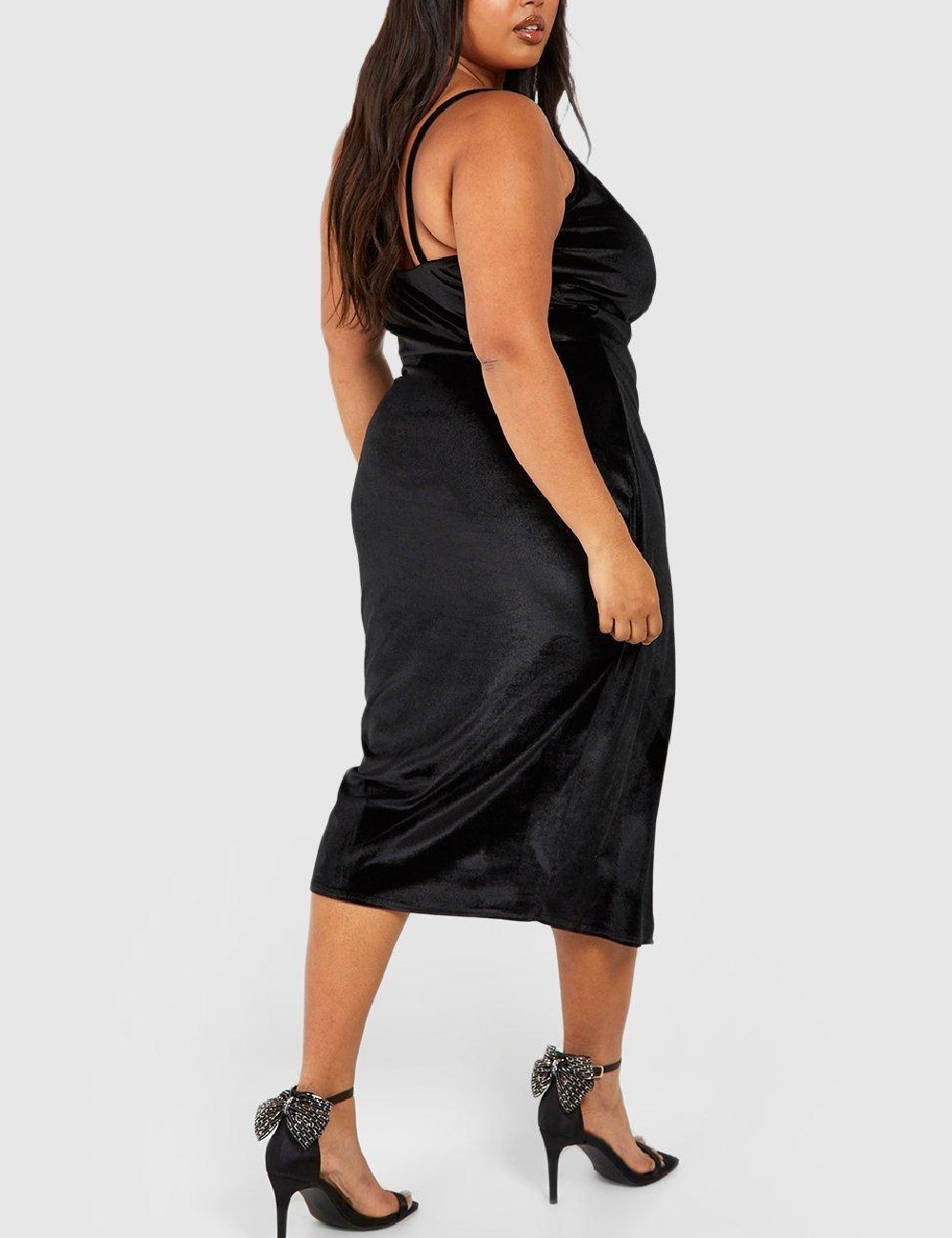 Rochie medie Boohoo Plus Size, negru - 1 | YEO