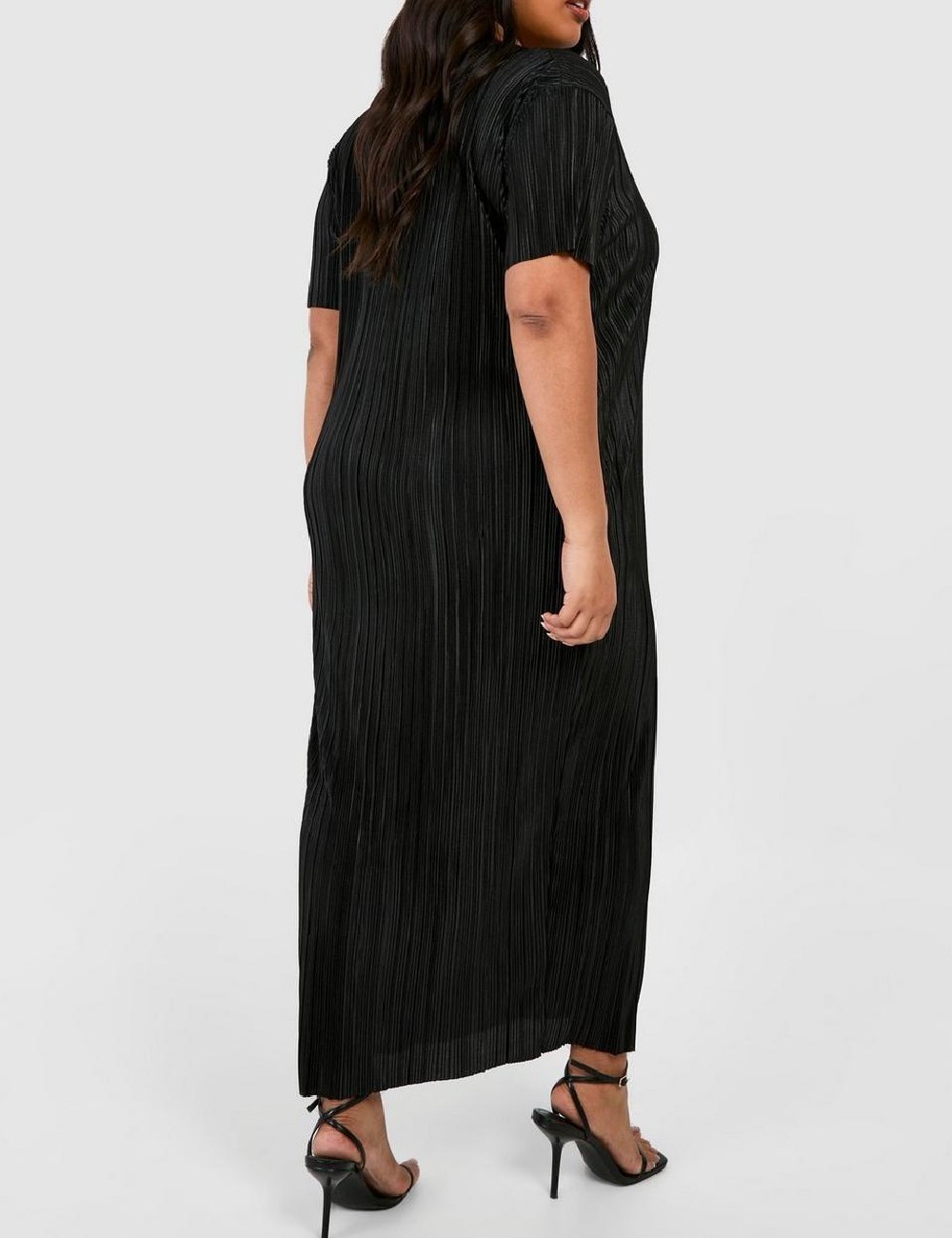 Rochie medie Boohoo Plus Size, negru - 1 | YEO
