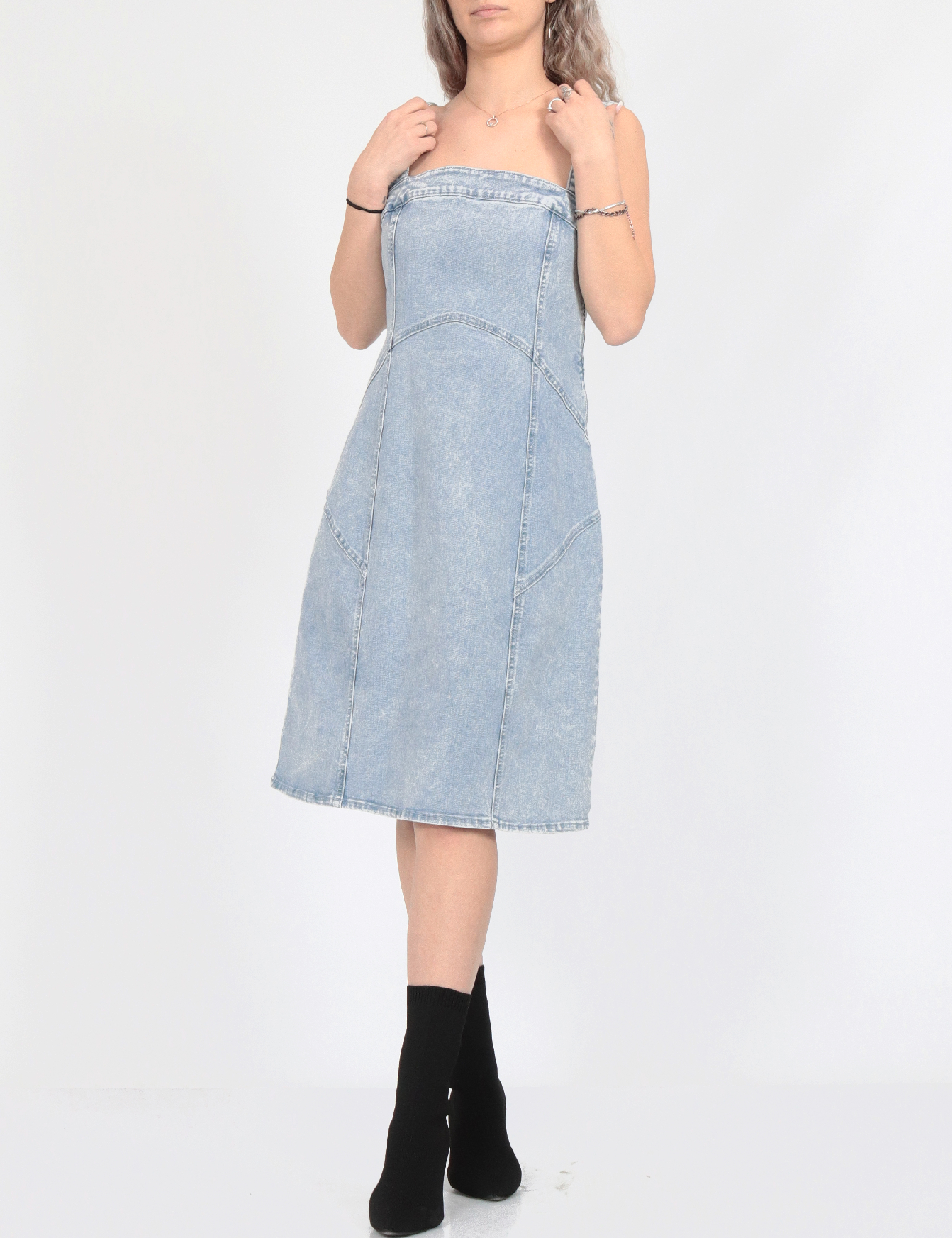 Rochie medie Noisy May, albastru