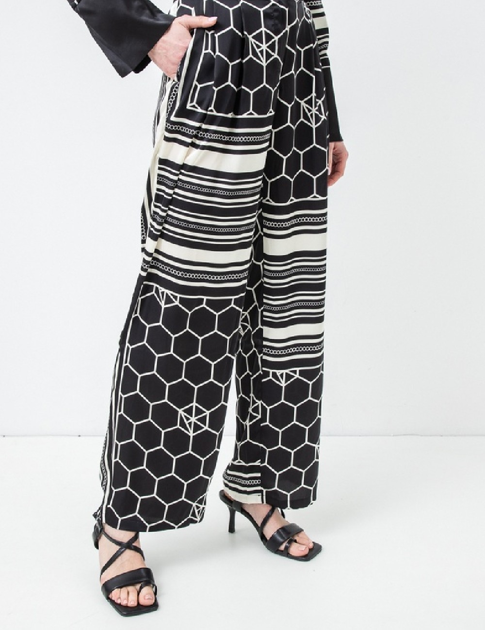 Pantaloni Vero Moda, negru/alb - 1 | YEO