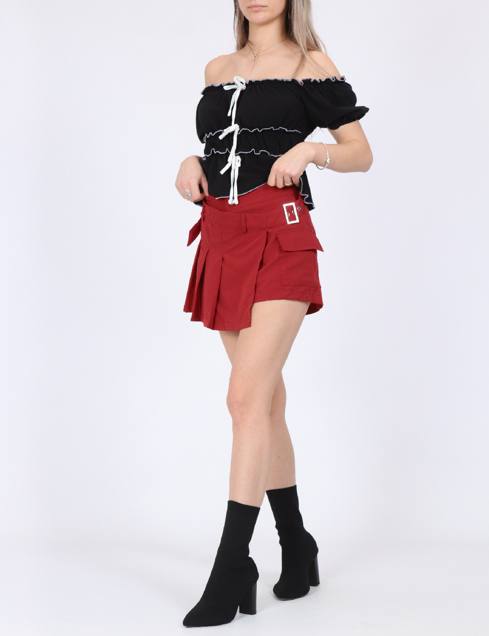 Pantaloni scurti SHEIN, rosu