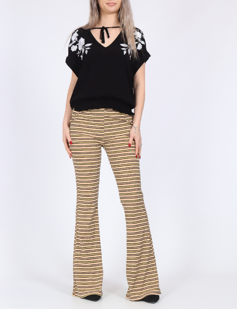 Pantaloni Something New, crem