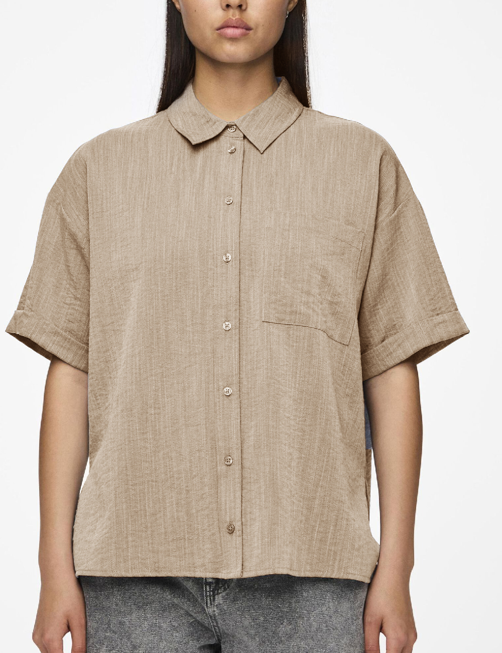 Camasa Pieces, maro