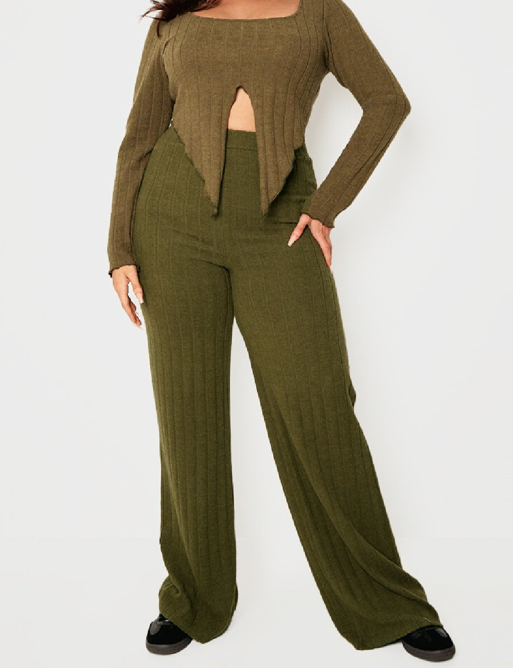 Pantaloni PRETTYLITTLETHING Plus Size, verde
