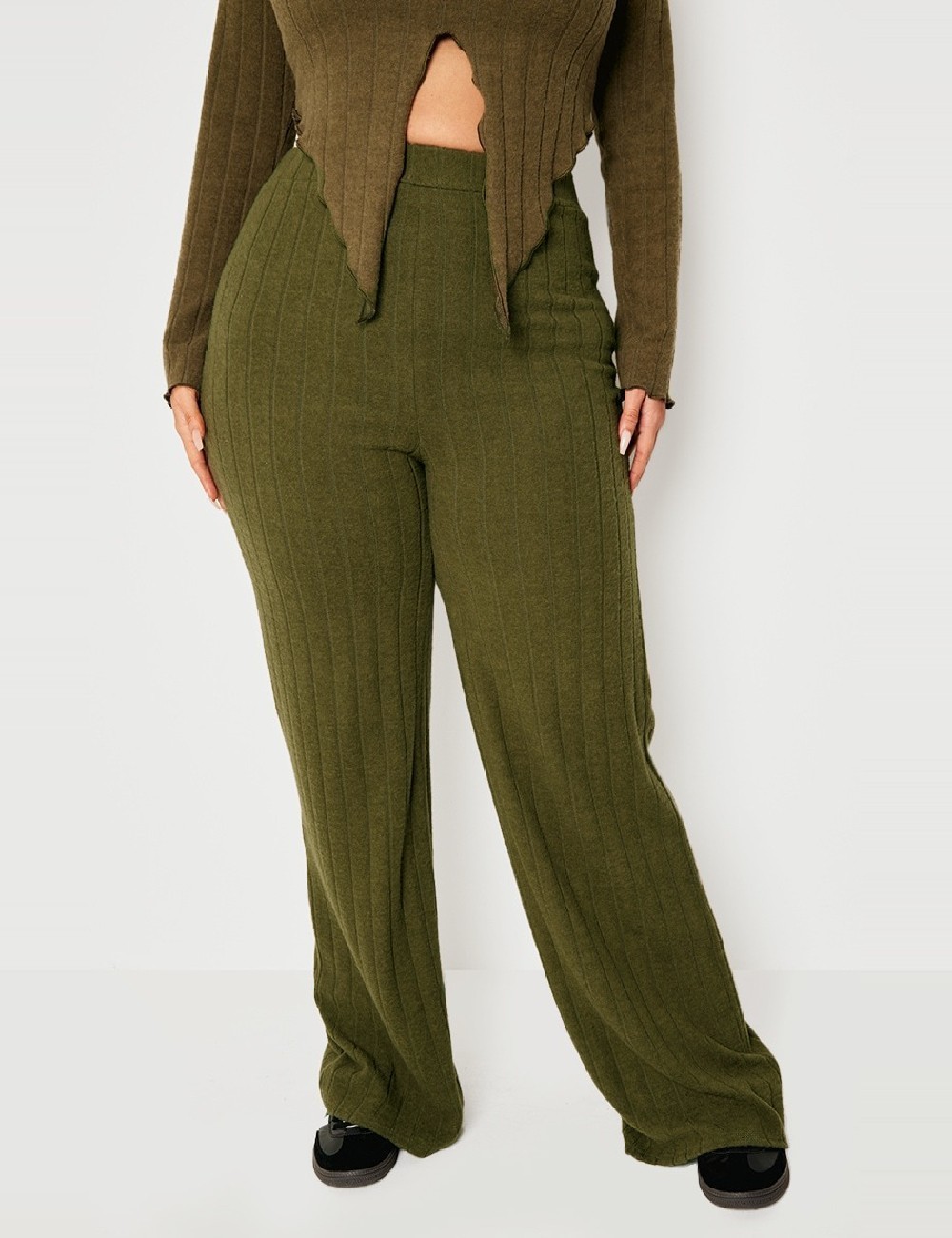 Pantaloni PRETTYLITTLETHING Plus Size, verde - 1 | YEO