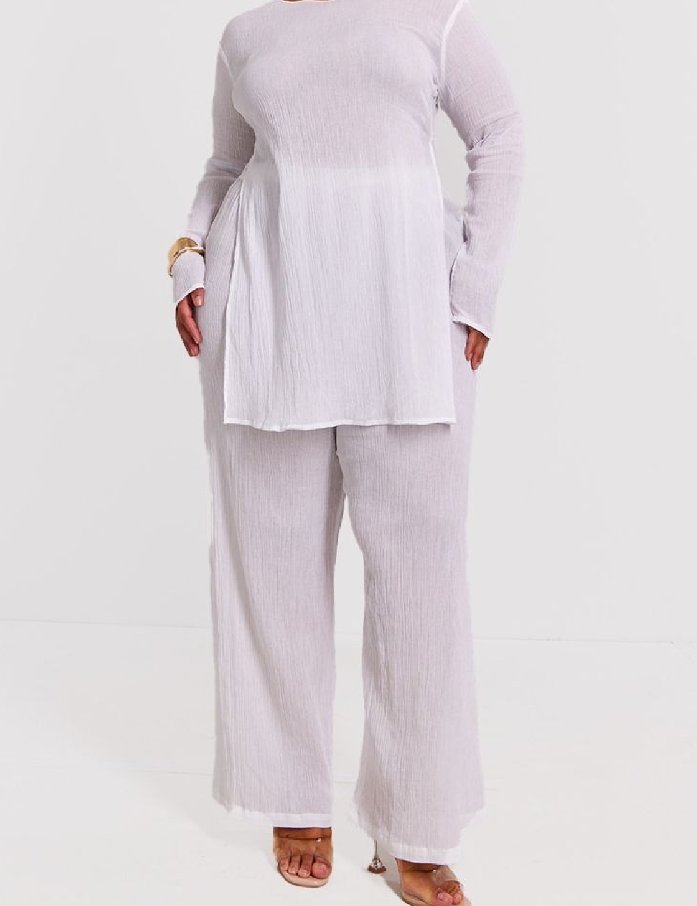 Pantaloni PRETTYLITTLETHING Plus Size, alb