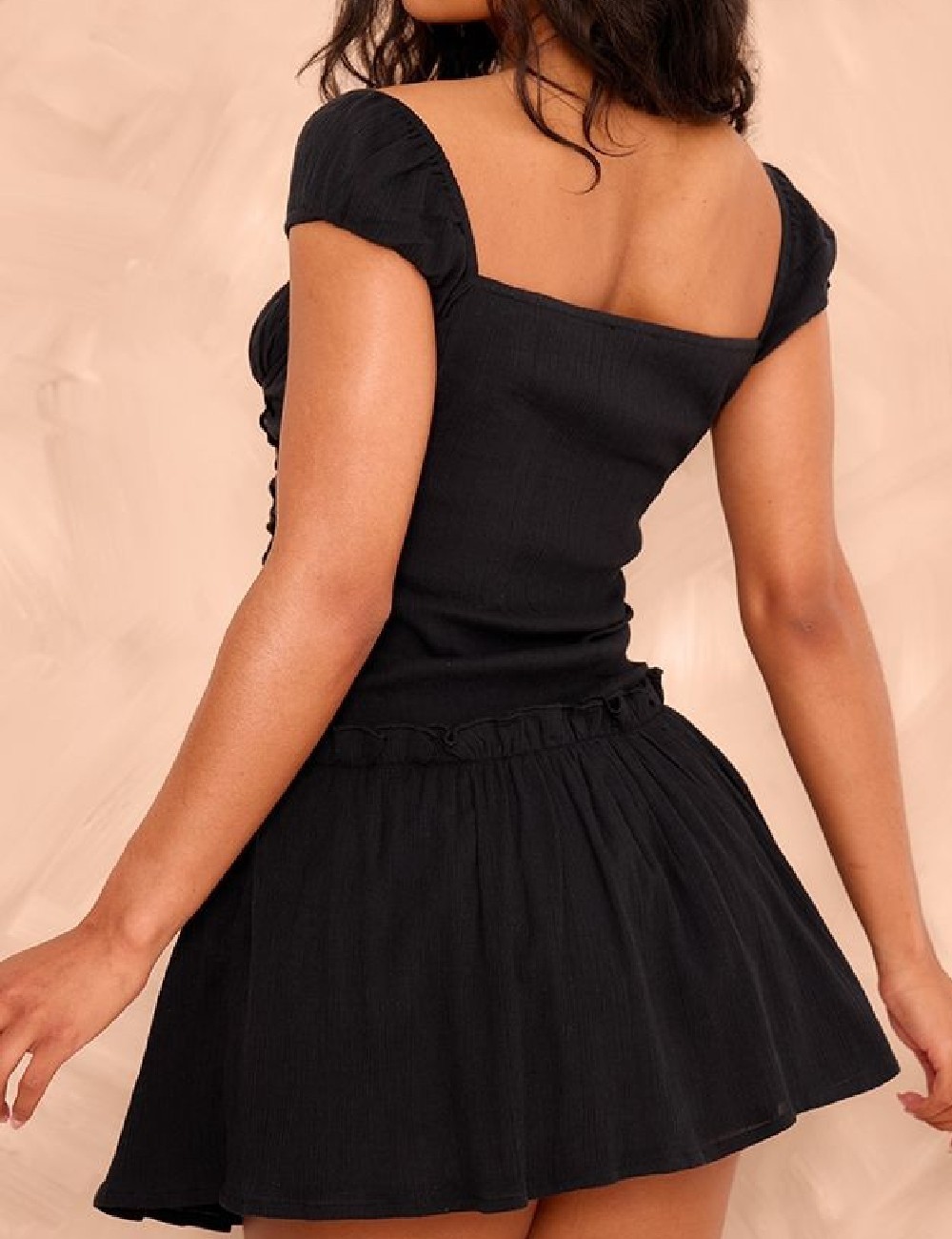 Rochie scurta PRETTYLITTLETHING, negru - 1 | YEO