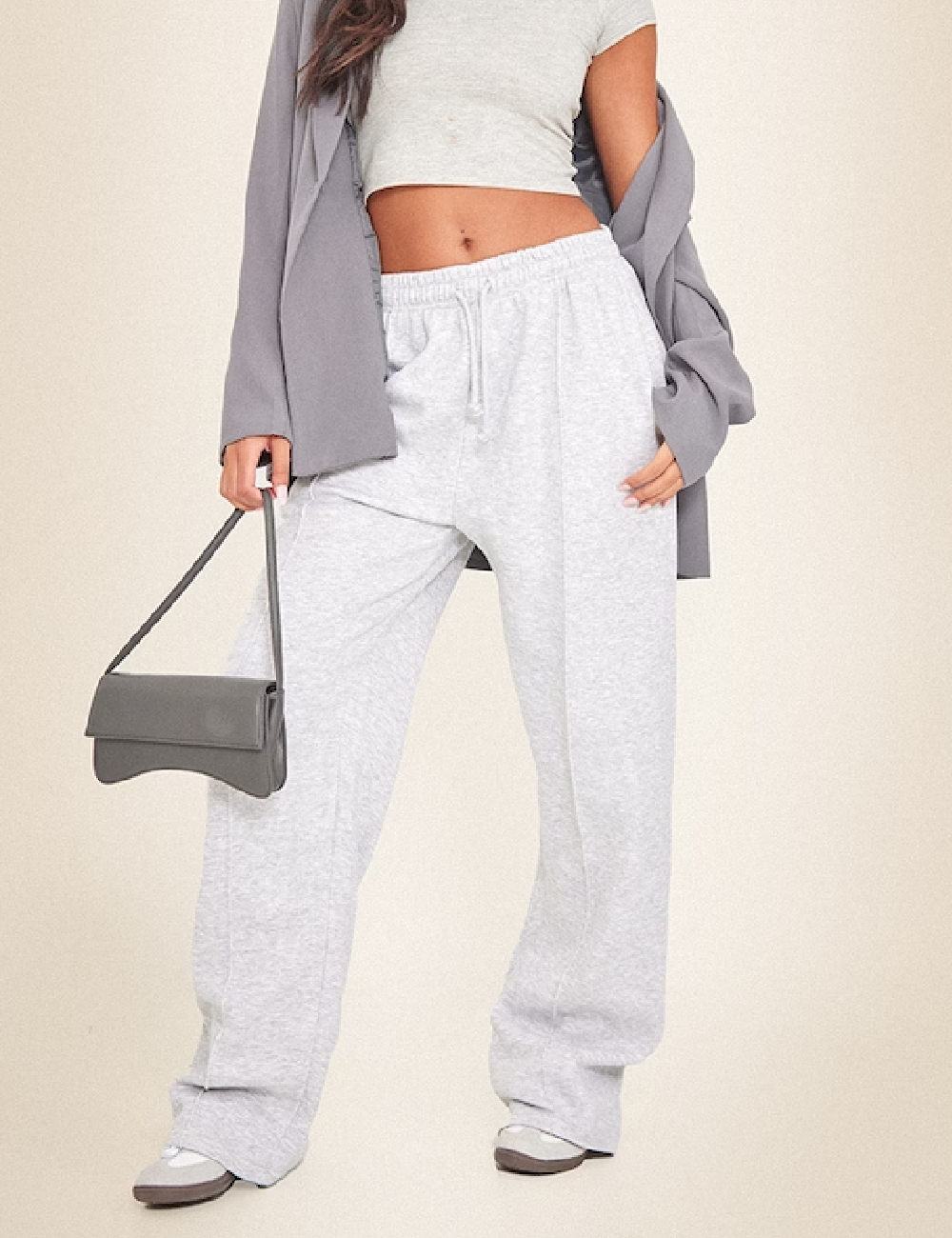 Pantaloni PRETTYLITTLETHING, gri