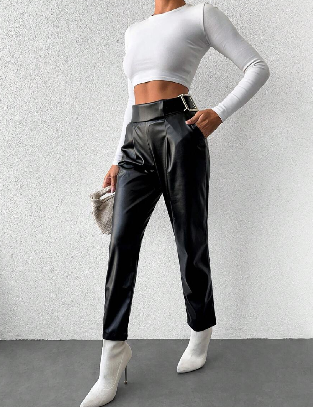 Pantaloni SHEIN, negru