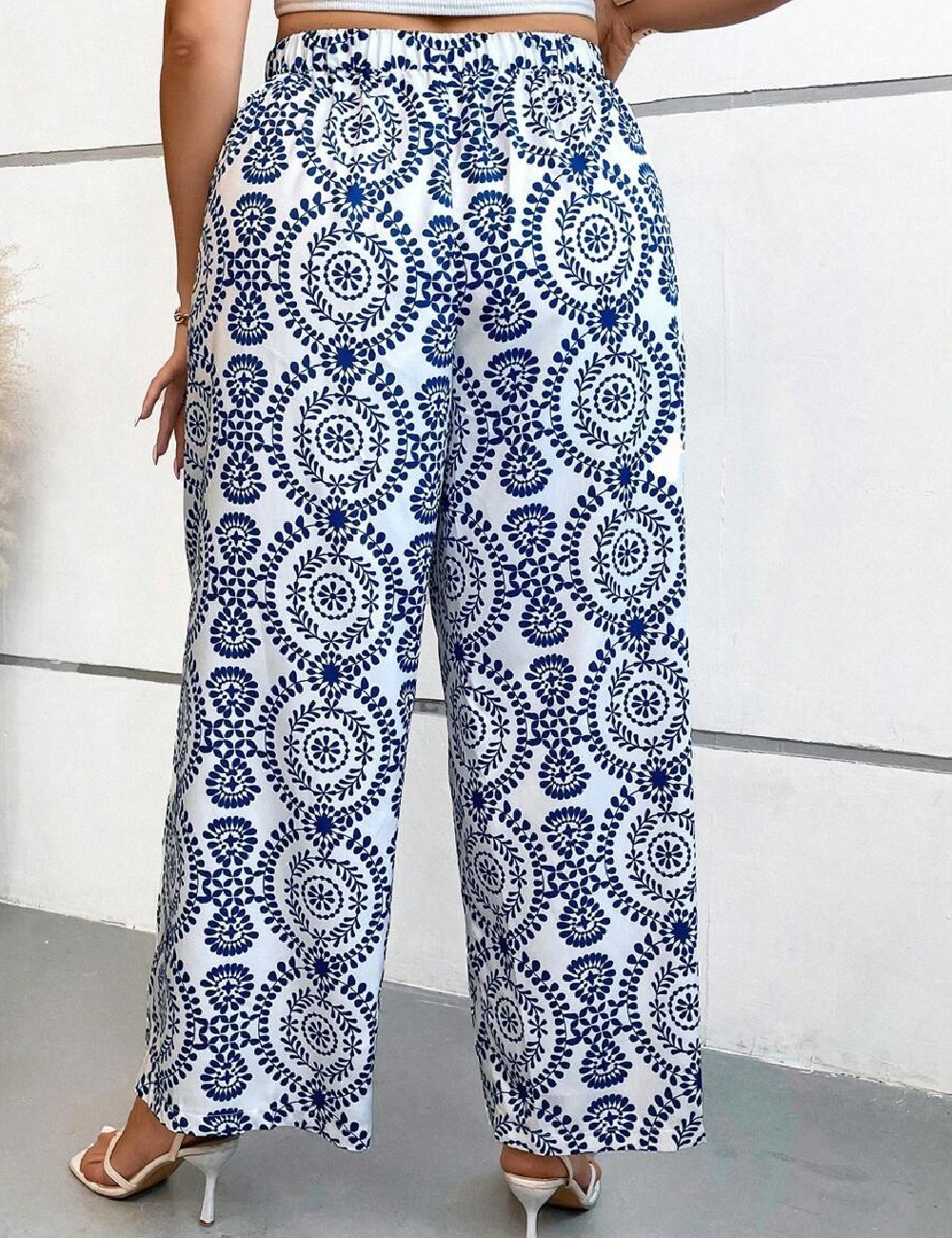 Pantaloni SHEIN CURVE, alb/albastru - 1 | YEO