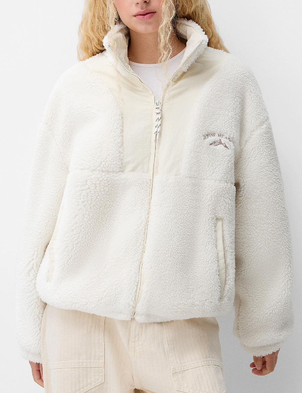 Jacheta Bershka, alb