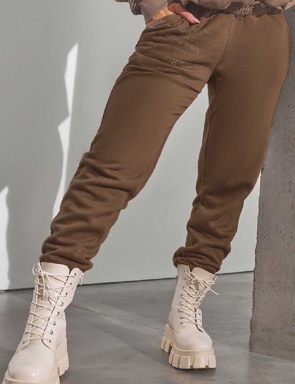 Pantaloni Boohoo, maro - 1 | YEO