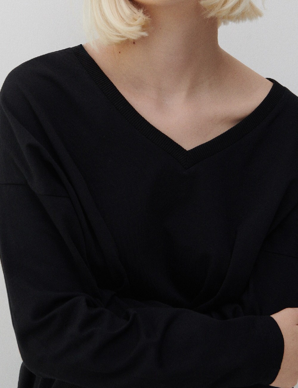 Bluza Reserved, negru - 1 | YEO