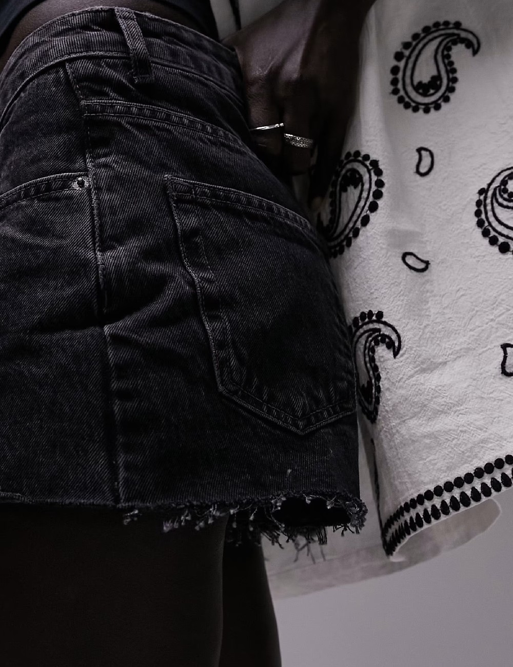 Pantaloni scurti Top Shop, negru - 1 | YEO