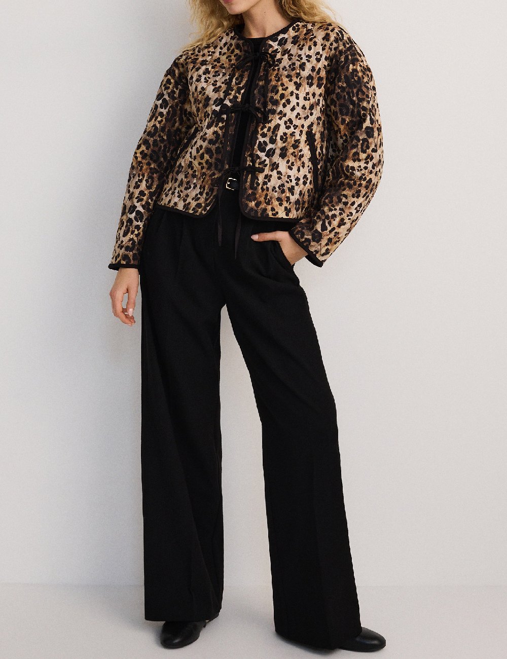 Pantaloni Reserved, negru