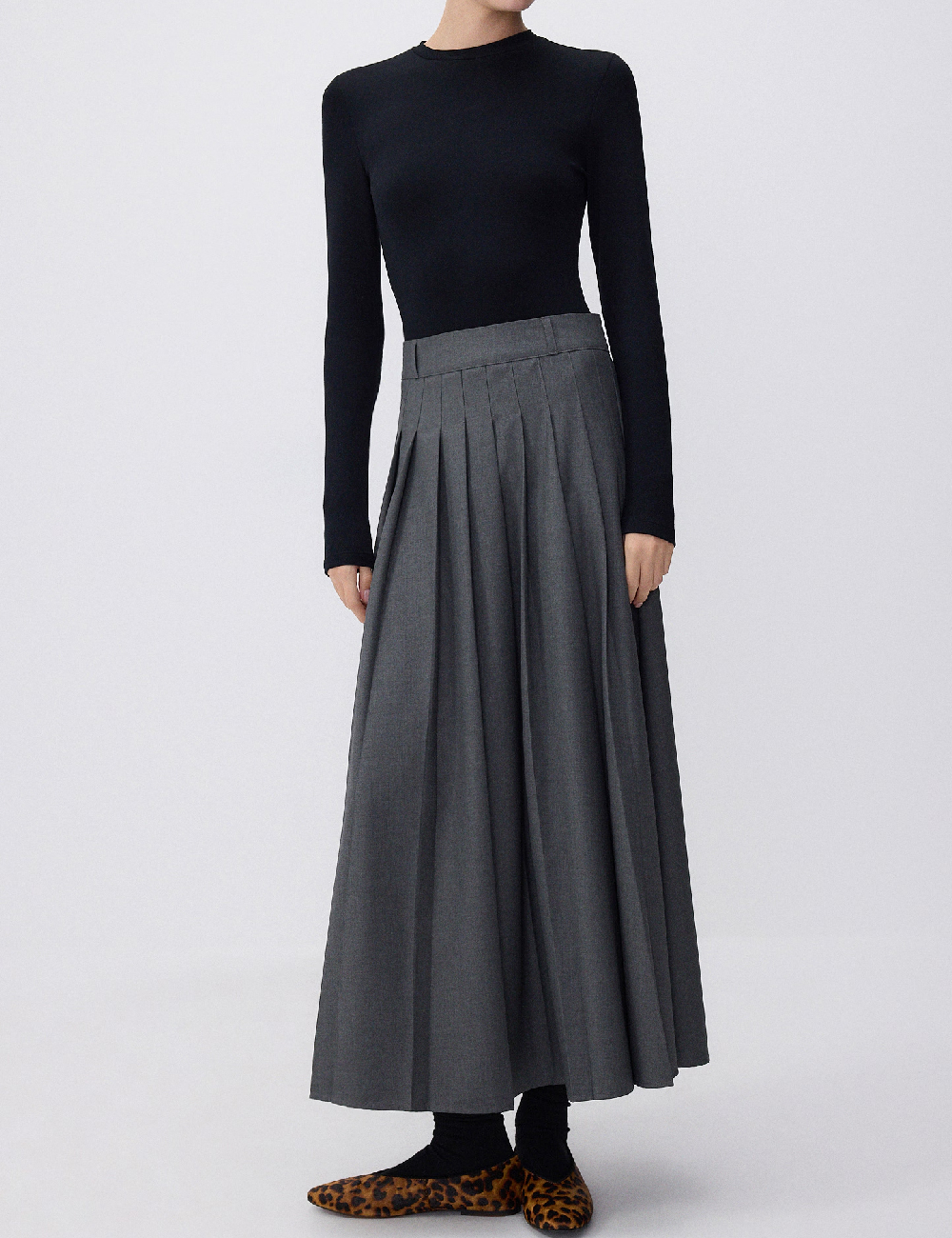 Body Reserved, negru