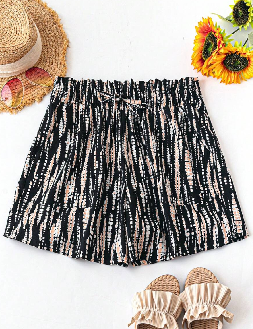 Pantaloni scurti SHEIN CURVE, negru