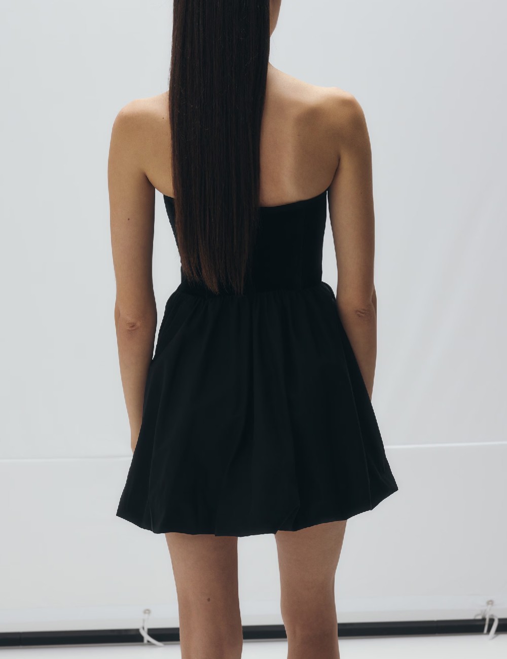 Rochie scurta Reserved, negru - 1 | YEO
