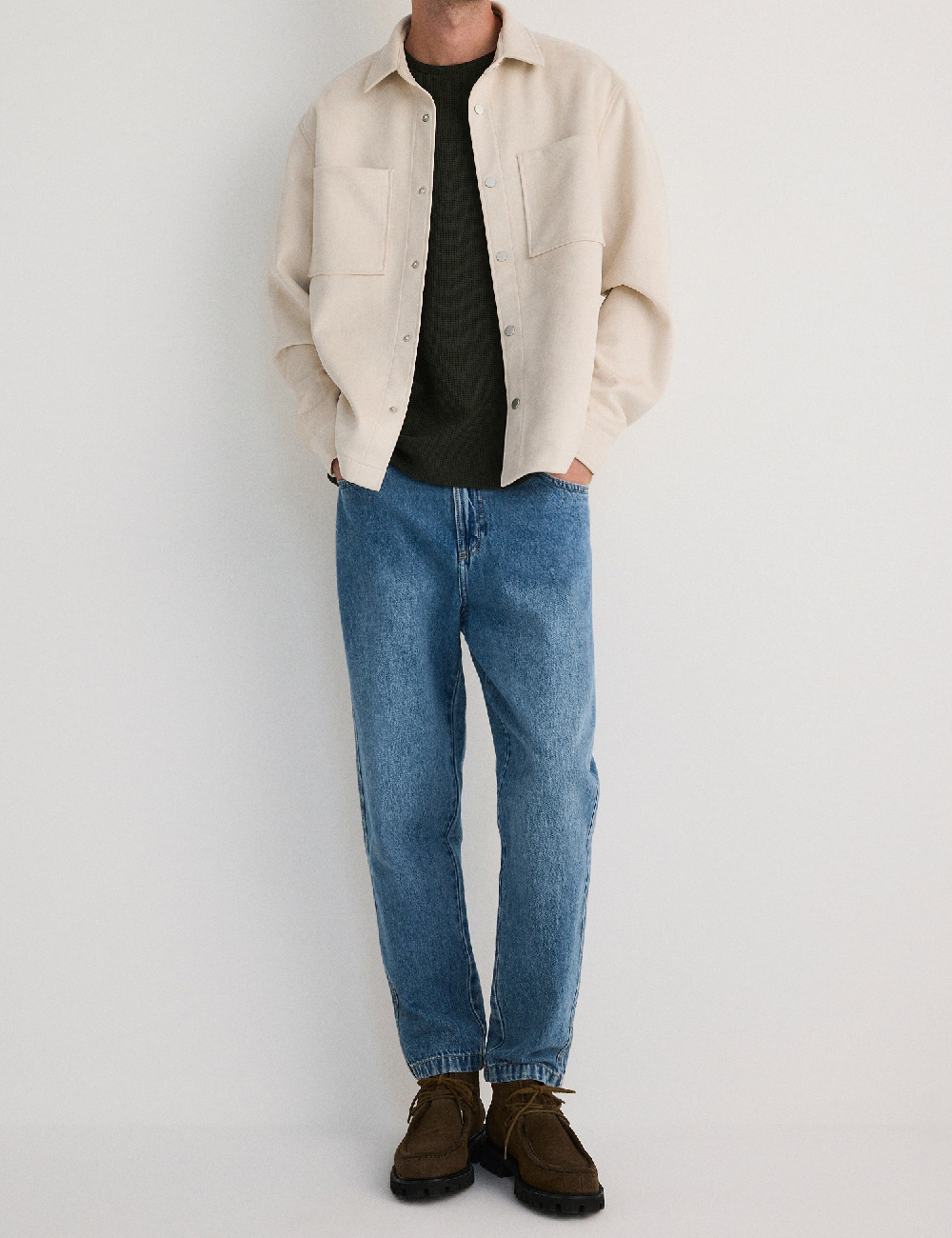 Jacheta Reserved, crem