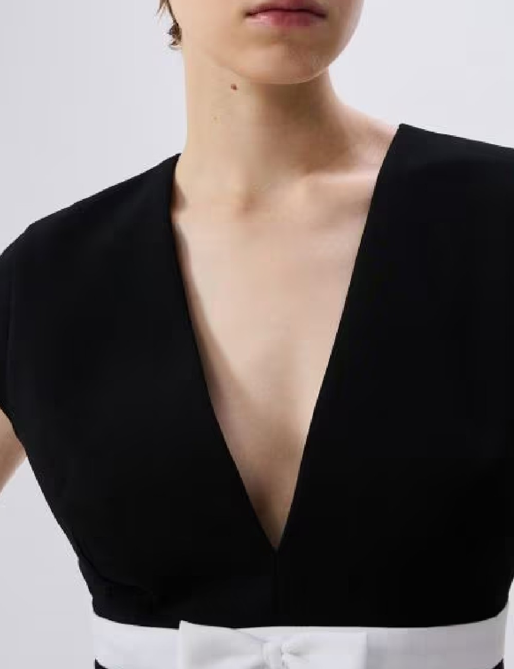 Rochie scurta Reserved, negru - 1 | YEO