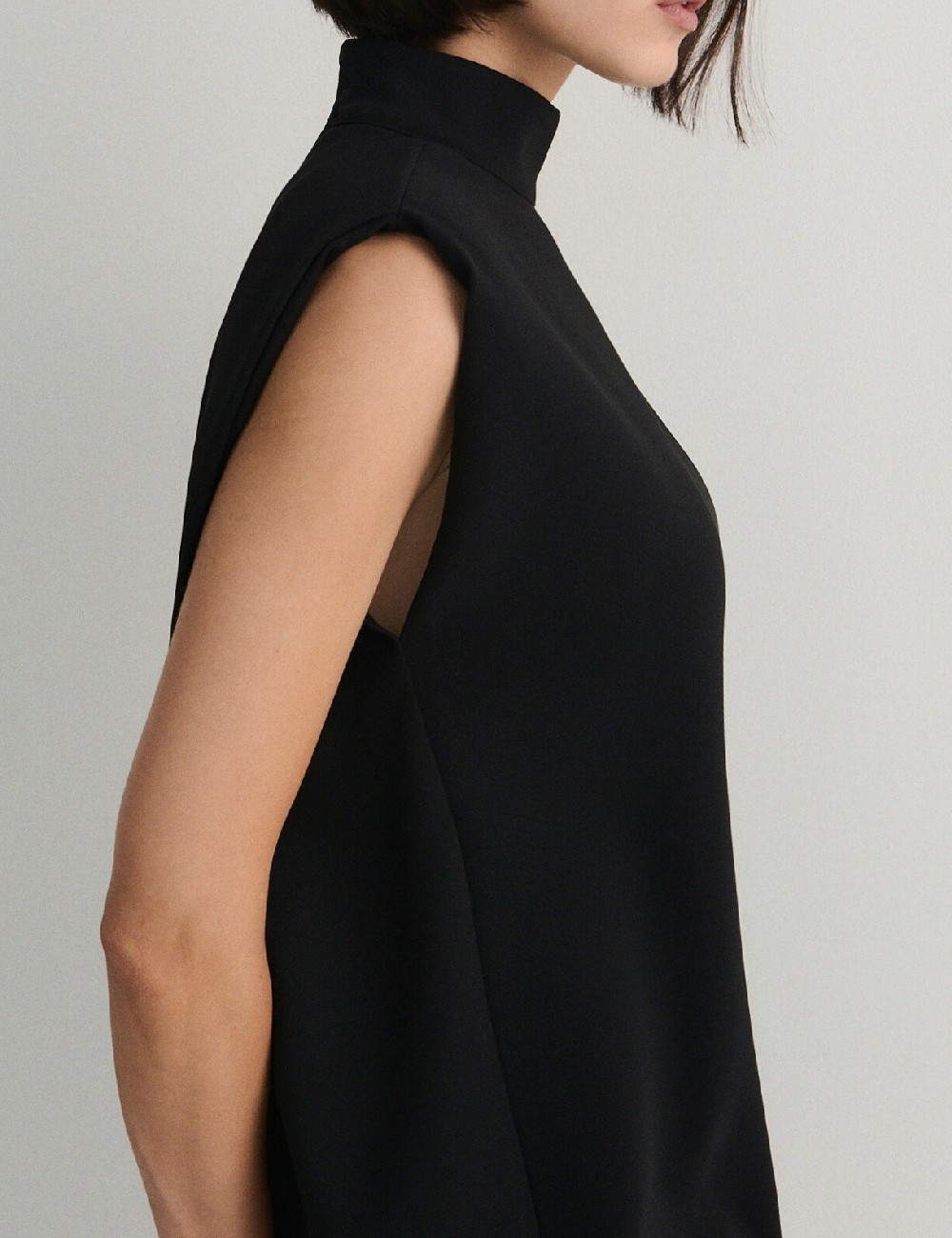 Rochie scurta Reserved, negru - 1 | YEO