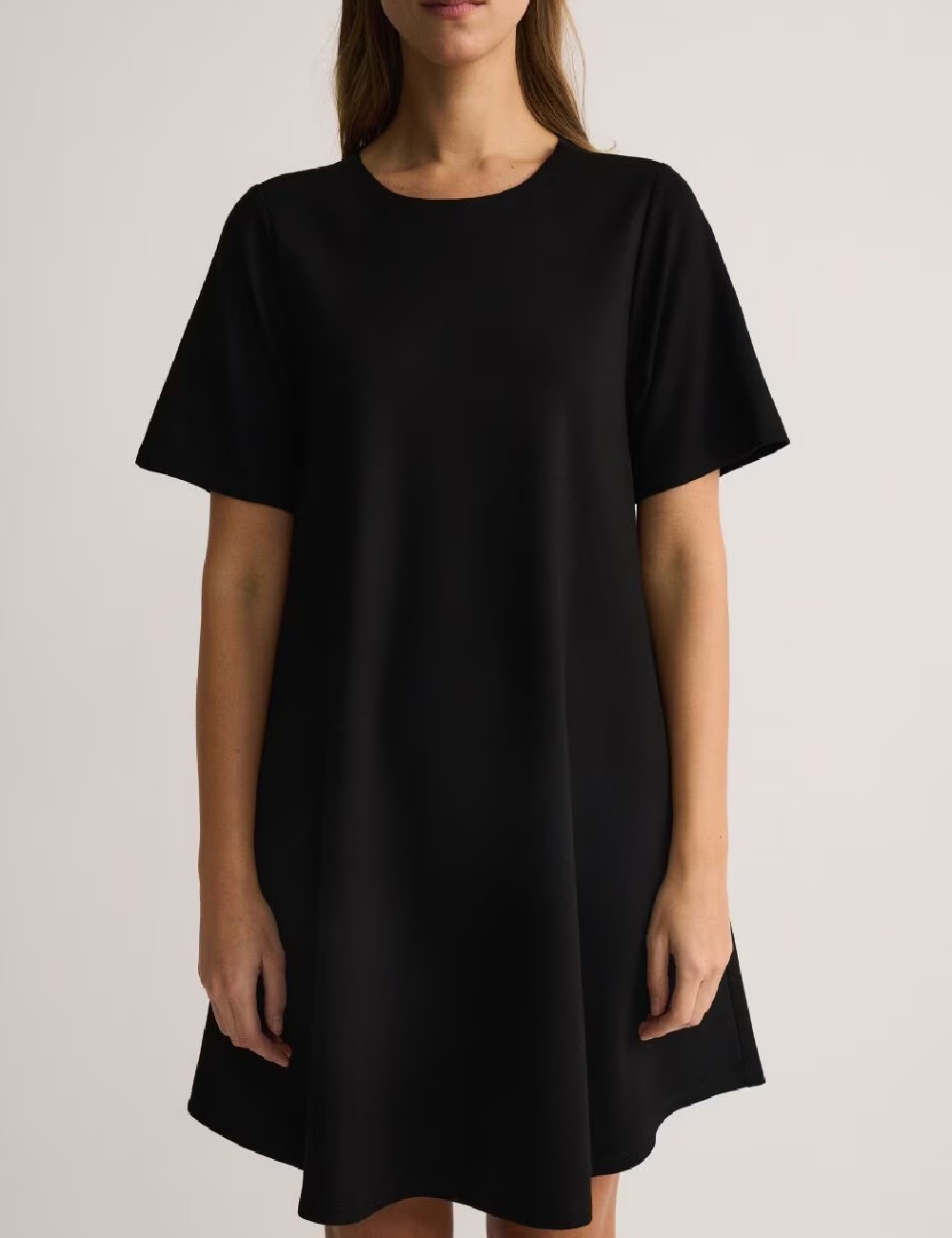Rochie scurta Reserved, negru - 1 | YEO