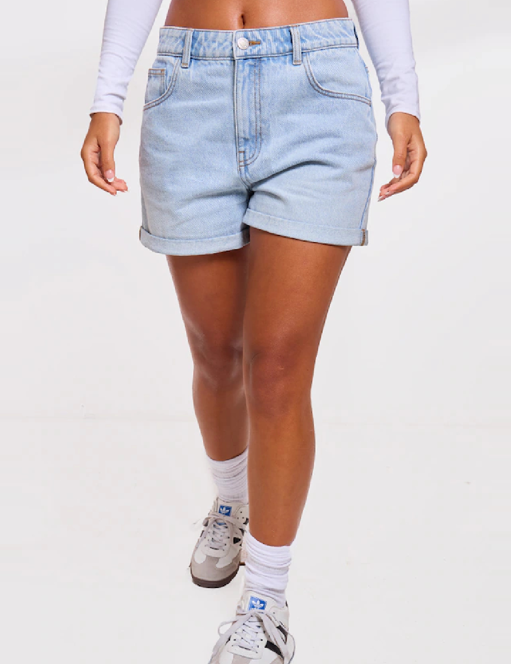 Pantaloni scurti PRETTYLITTLETHING, albastru - 1 | YEO