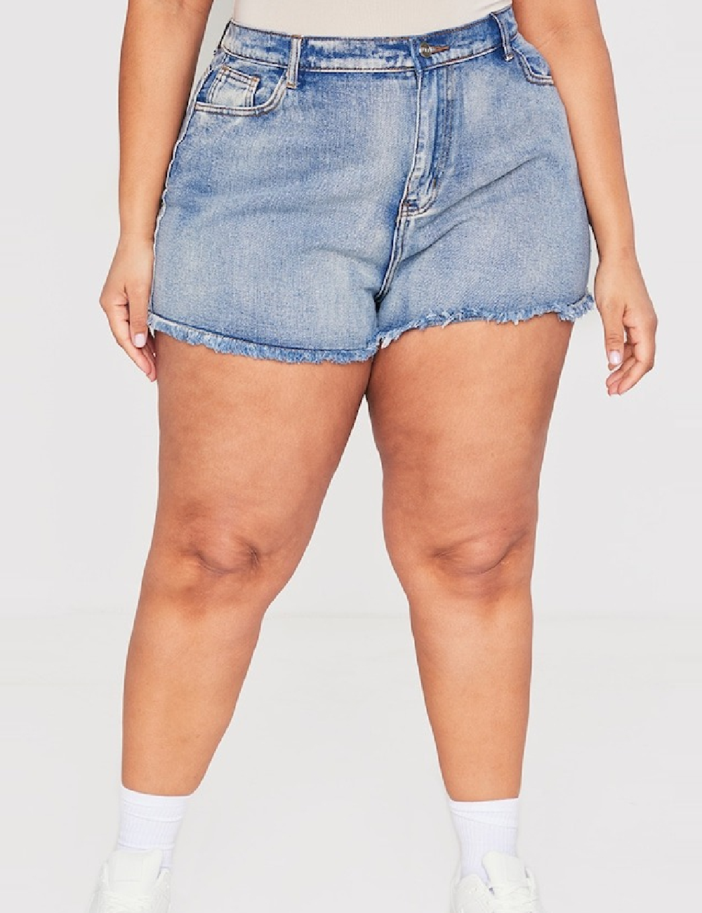 Pantaloni scurti PRETTYLITTLETHING Plus Size, albastru