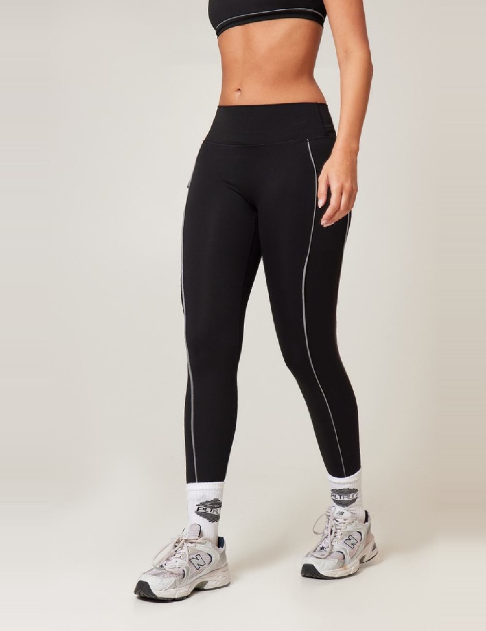 Colanti PRETTYLITTLETHING, negru - 1 | YEO
