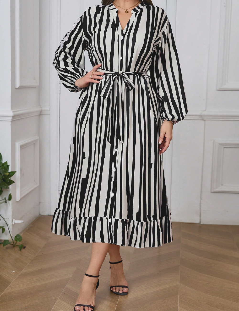 Rochie medie SHEIN CURVE, bej/negru