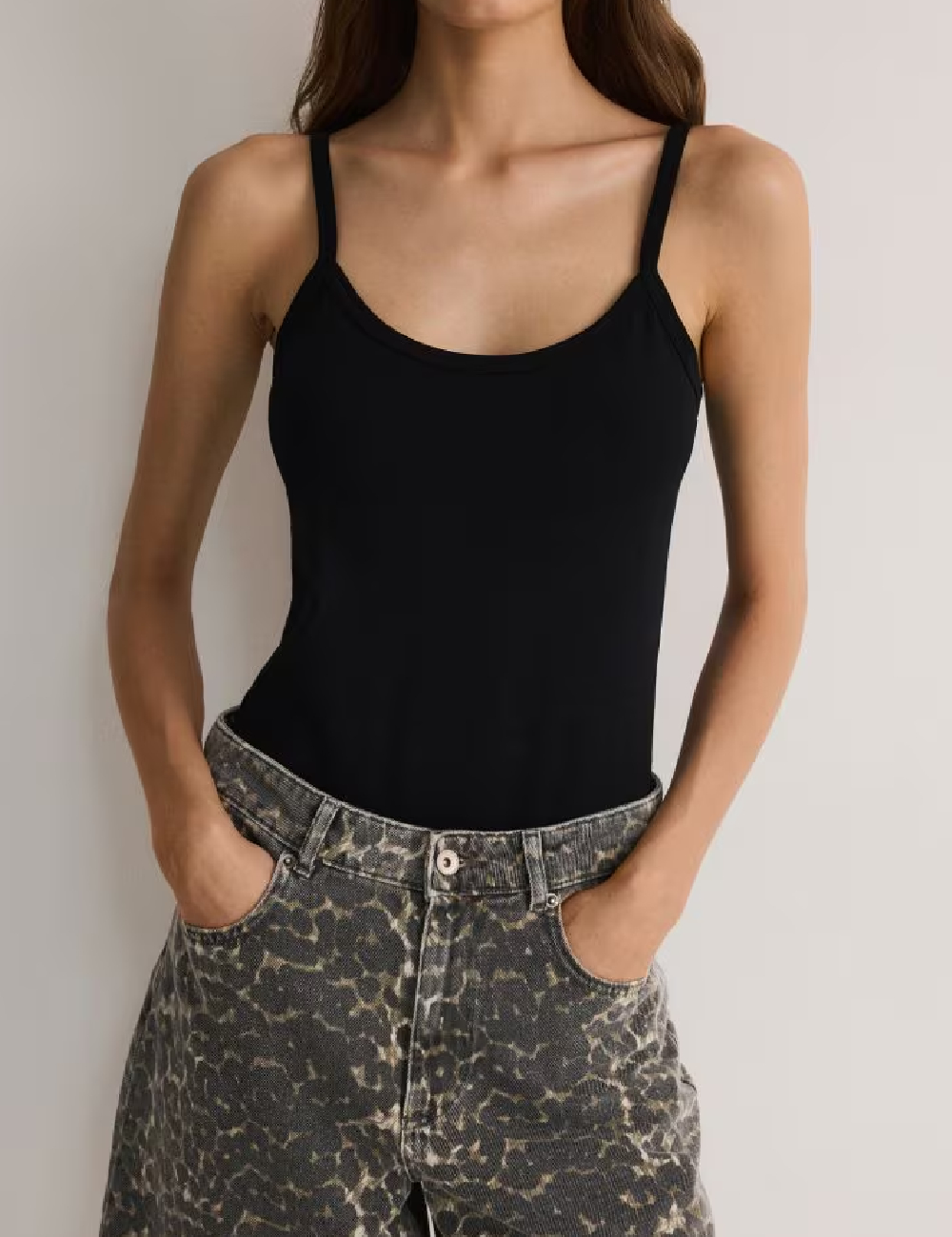 Body Reserved, negru