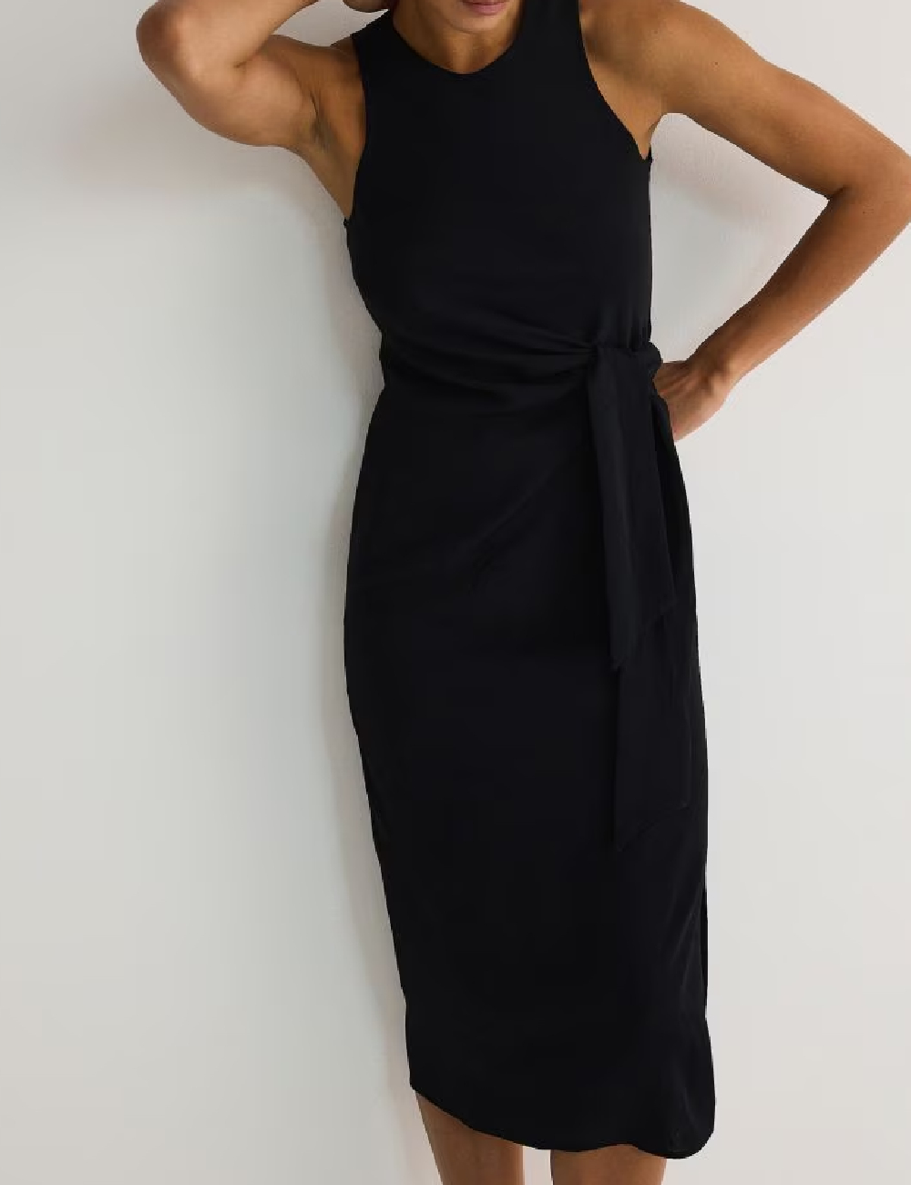 Rochie medie Reserved, negru - 1 | YEO
