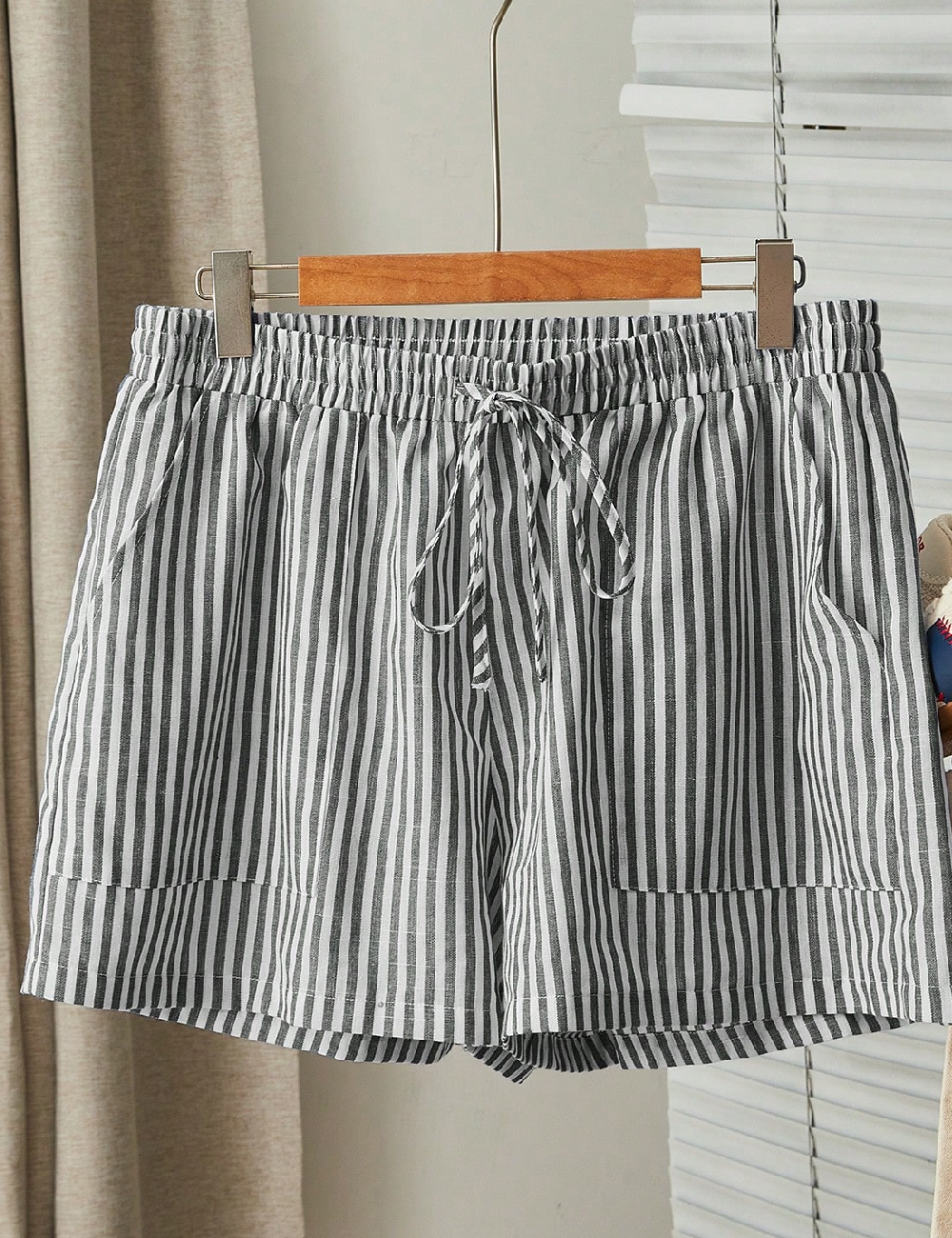 Pantaloni scurti SHEIN CURVE, gri