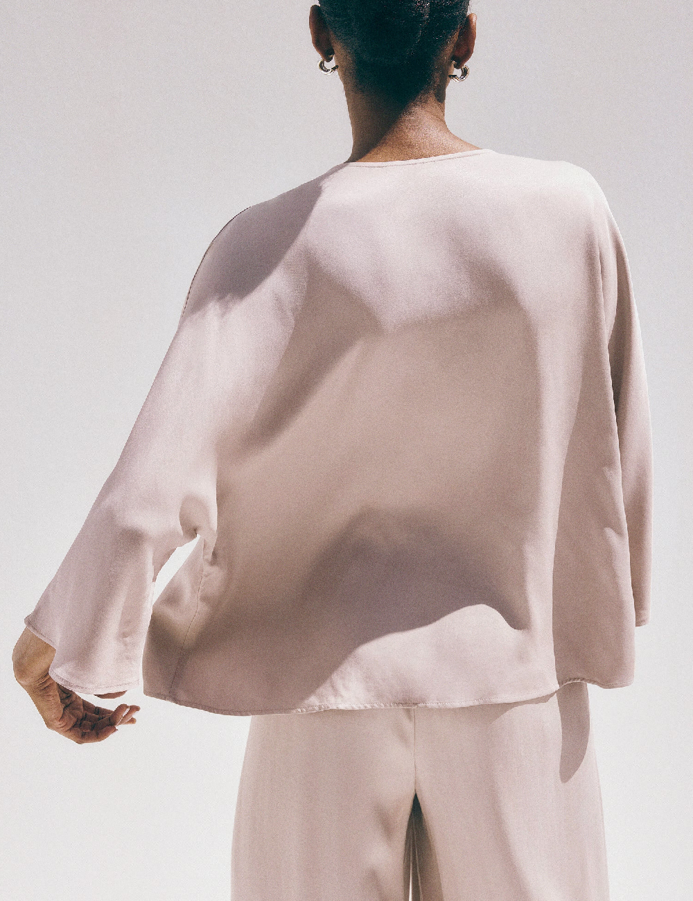 Bluza Reserved, bej - 1 | YEO