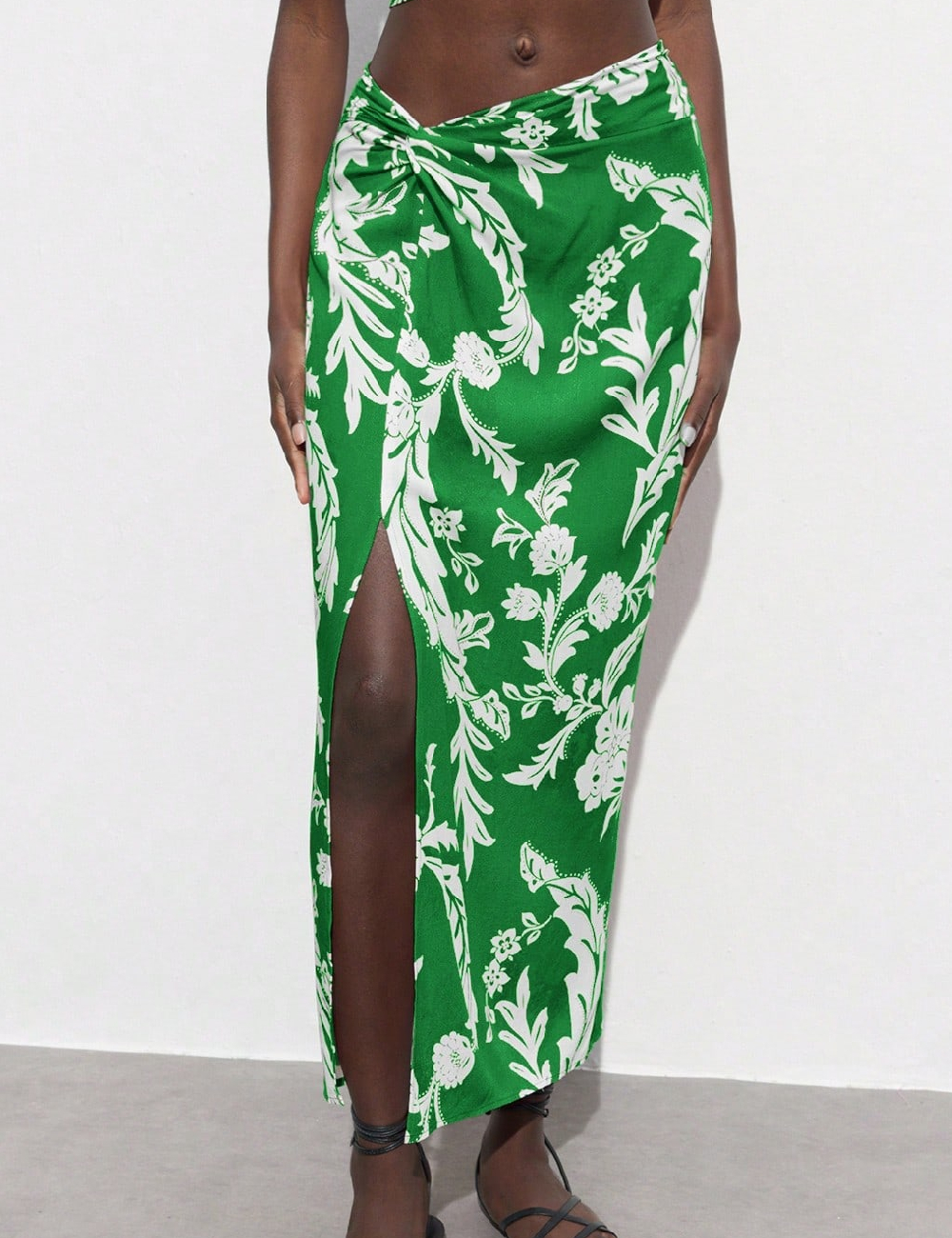 Fusta SHEIN, verde/alb