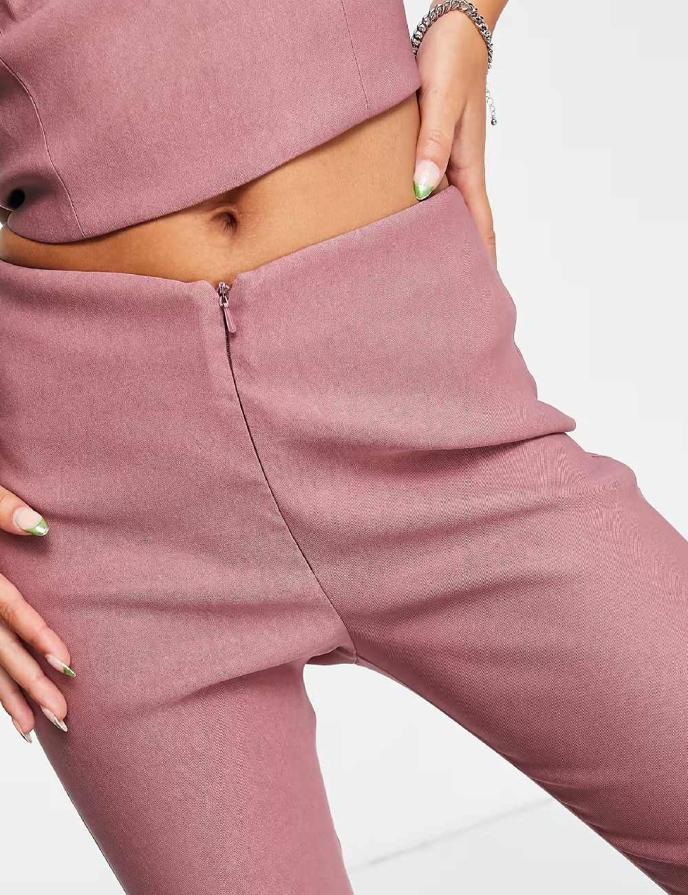 Pantaloni COLLUSION, roz pudra - 1 | YEO
