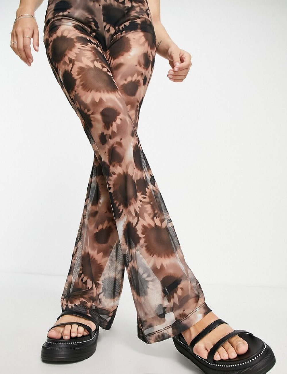 Pantaloni Reclaimed Vintage, maro - 1 | YEO